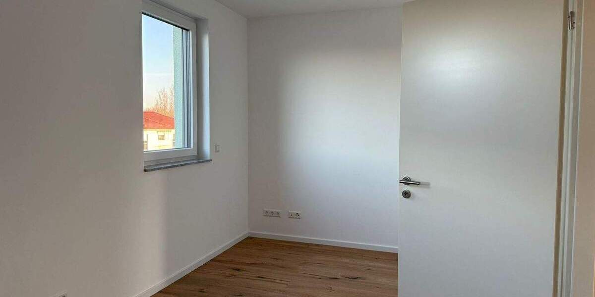 Reihenmittelhaus Kabelsketal Großkugel - 6 Zimmer, 170 m&sup2;, 1.775&euro; | Angebot:24136572