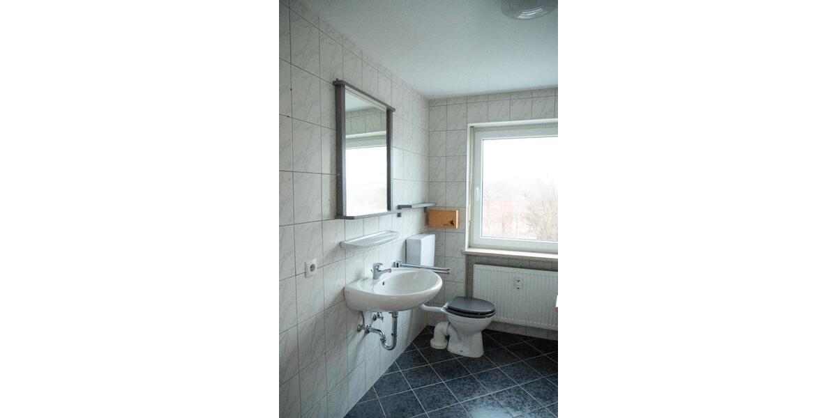 Dachgeschoßwohnung Deggendorf - 3 Zimmer, 68 m&sup2;, 720&euro; | Angebot:26045127