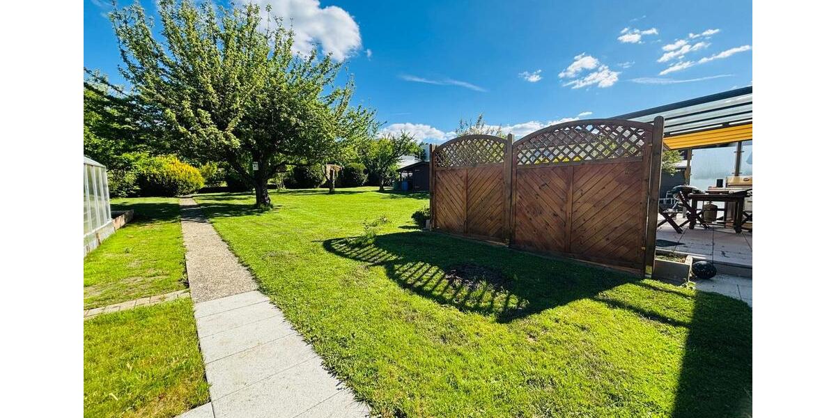 Einfamilienhaus Homberg (Efze) - 5 Zimmer, 180 m&sup2;, 1.500&euro; | Angebot:25964508