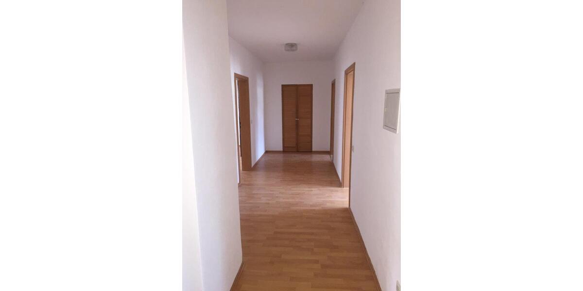Dachgeschoßwohnung Erfurt - 3 Zimmer, 75 m&sup2;, 650&euro; | Angebot:26448186