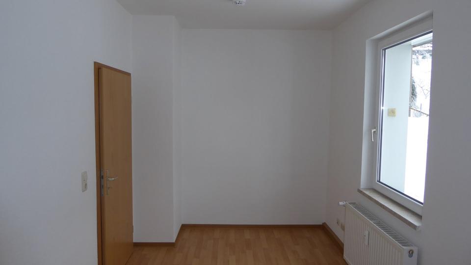 Erdgeschoßwohnung Saalfeld (Saale) - 3 Zimmer, 66 m&sup2;, 429&euro; | Angebot:22529083