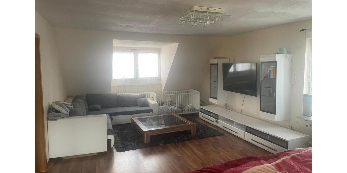 Dachgeschoßwohnung Hameln - 3 Zimmer, 70 m&sup2;, 815&euro; | Angebot:26021934