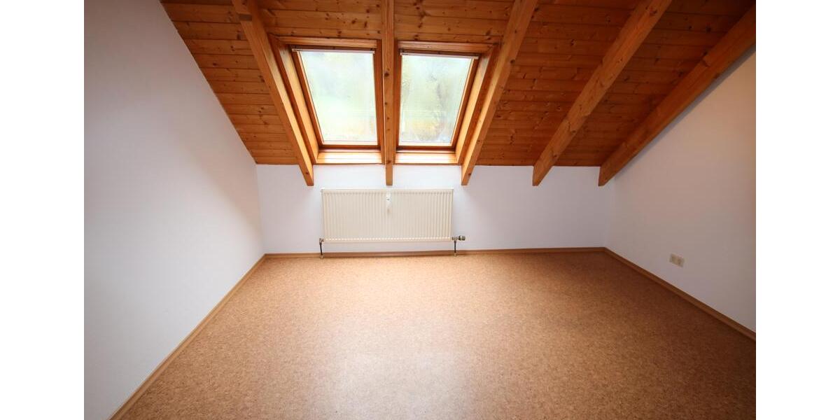 Dachgeschoßwohnung Zell - 3 Zimmer, 73 m&sup2;, 482&euro; | Angebot:26489973