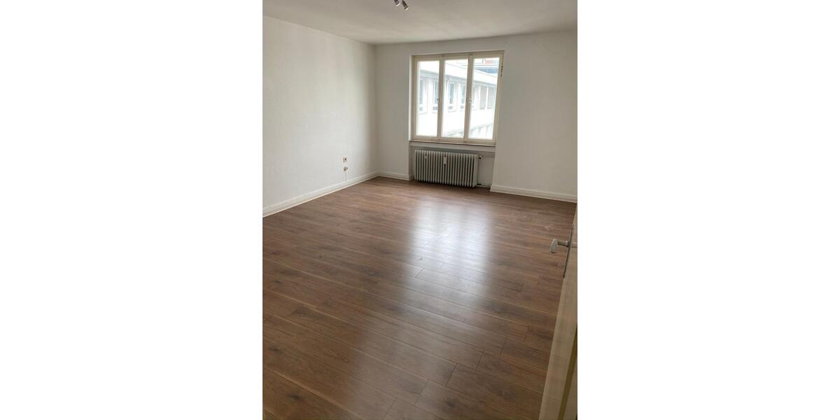 Etagenwohnung Pforzheim Weststadt - 3 Zimmer, 92 m&sup2;, 750&euro; | Angebot:24675525