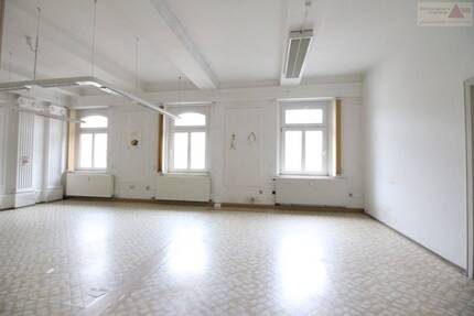 Gewerbeobjekt Aue - 1 Zimmer, 202 m&sup2;, 913&euro; | Angebot:25744613