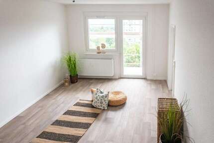 Wohnung Chemnitz Markersdorf - 1 Zimmer, 36 m&sup2;, 255&euro; | Angebot:26205365