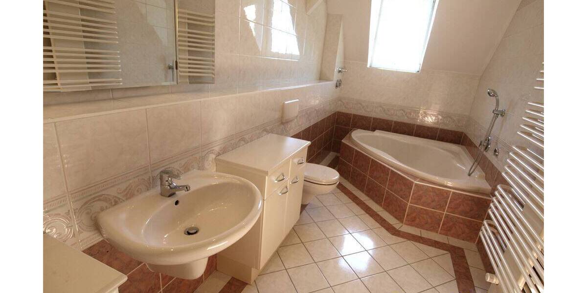 Etagenwohnung Frankenberg - 2 Zimmer, 89 m&sup2;, 520&euro; | Angebot:26841582