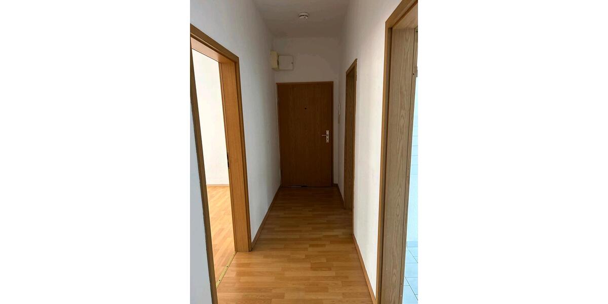Erdgeschoßwohnung Altenburg - 3 Zimmer, 52 m&sup2;, 300&euro; | Angebot:24892015