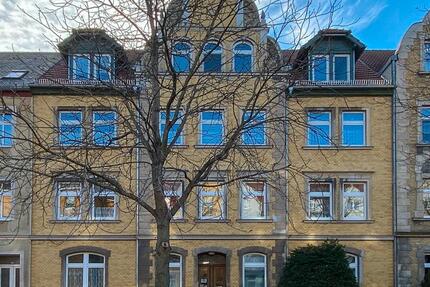 Gemütliche Dachgeschosswohnung mit tollem Ausblick über die Dächer Naumburgs! 2 zimmer