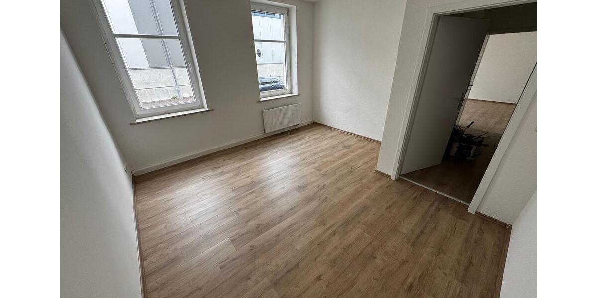 Etagenwohnung Crimmitschau - 3 Zimmer, 70 m&sup2;, 420&euro; | Angebot:26647428