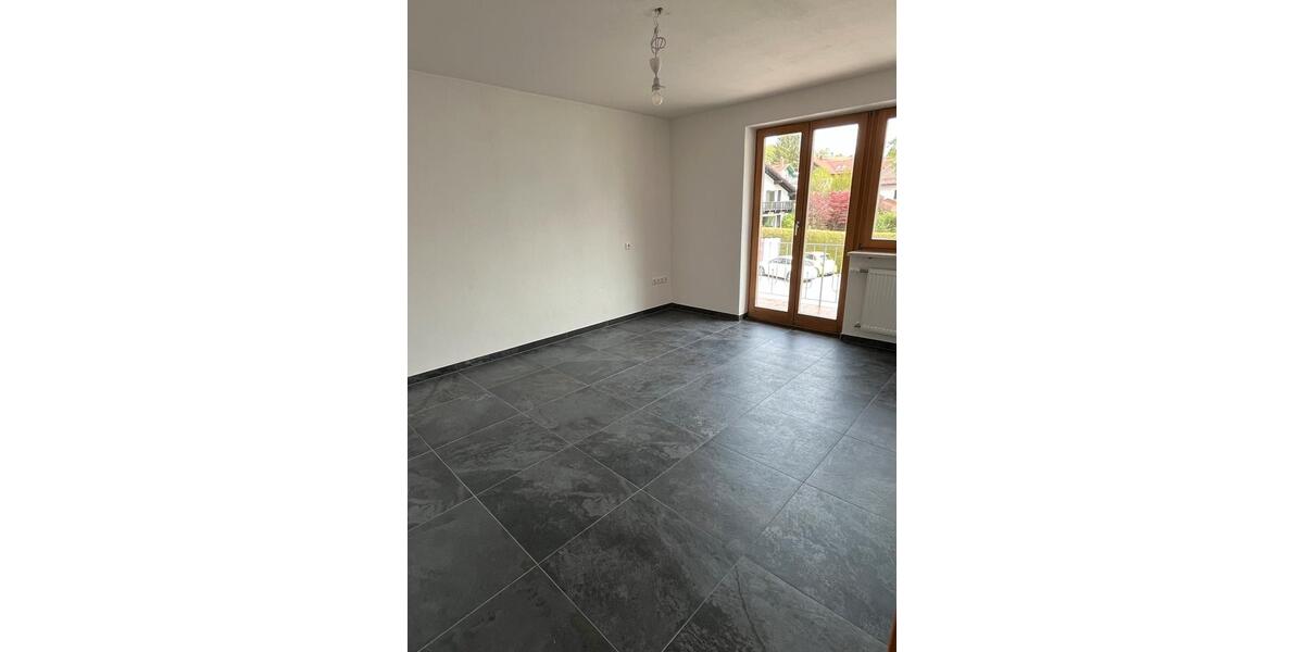 Etagenwohnung Marktoberdorf - 3 Zimmer, 100 m&sup2;, 990&euro; | Angebot:26413550