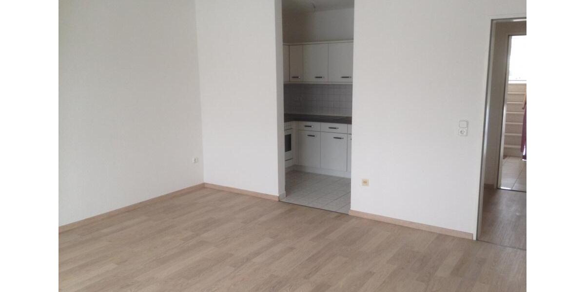 Erdgeschoßwohnung Borna - 1.5 Zimmer, 48 m&sup2;, 330&euro; | Angebot:25881885
