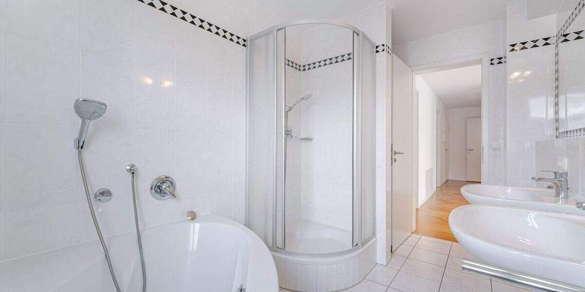 Hochwertige 4-Zimmer-Wohnung in TOP-Lage von Waldtrudering 4 zimmer