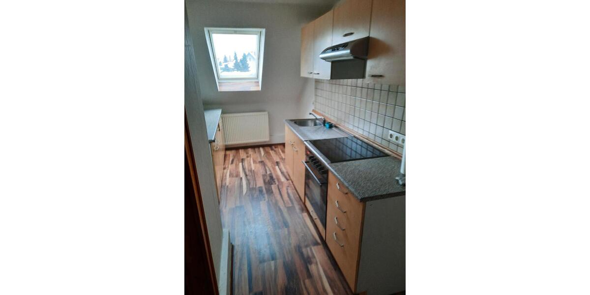 Dachgeschoßwohnung Schöningen - 4 Zimmer, 80 m&sup2;, 400&euro; | Angebot:24766409