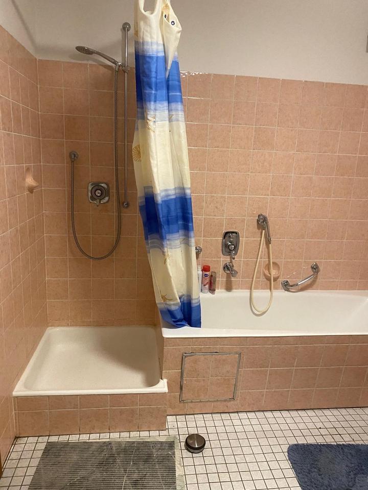Zimmer zur Untermiete in gemütlicher Mädchen 2erWG Nähe Tübingen