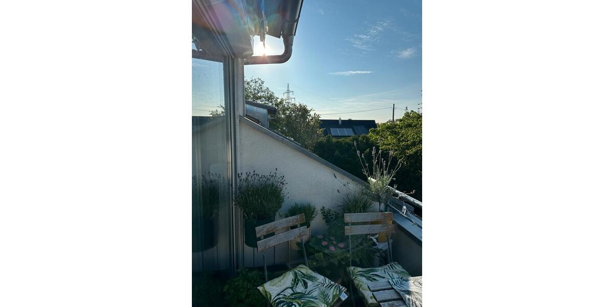 Dachgeschoßwohnung Sindelfingen Sindelfingen (Stadt) - 2.5 Zimmer, 52 m&sup2;, 1.100&euro; | Angebot:26582432