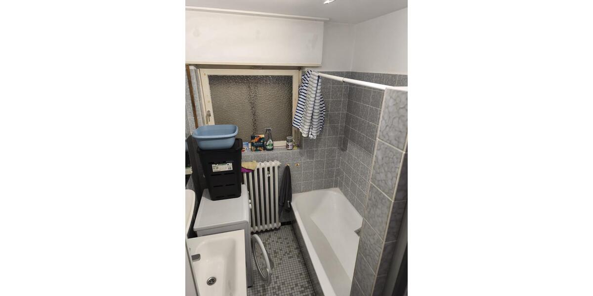 Etagenwohnung Hockenheim - 3 Zimmer, 96 m&sup2;, 1.200&euro; | Angebot:25308127