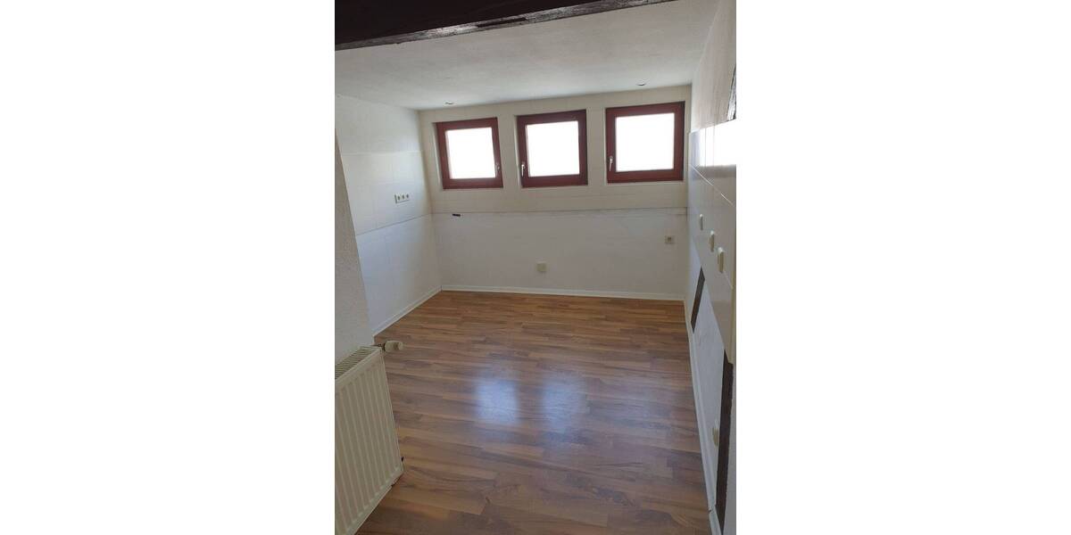 Etagenwohnung Bernburg - 2 Zimmer, 65 m&sup2;, 350&euro; | Angebot:26656757