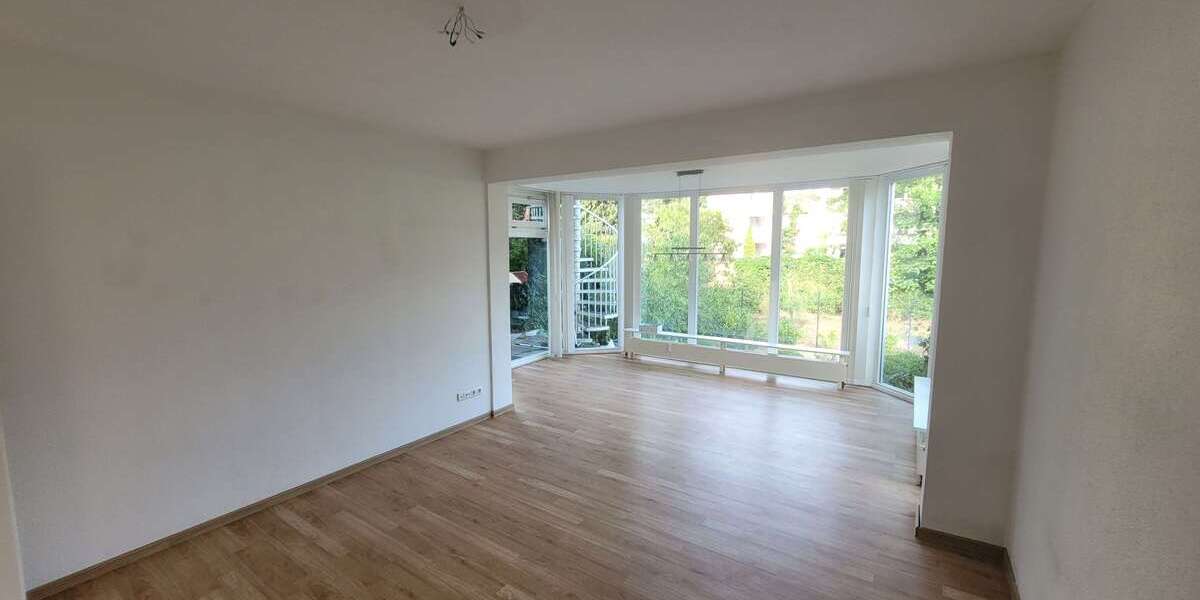 Etagenwohnung Lüneburg Rotes Feld - 3 Zimmer, 75 m&sup2;, 1.075&euro; | Angebot:26986106