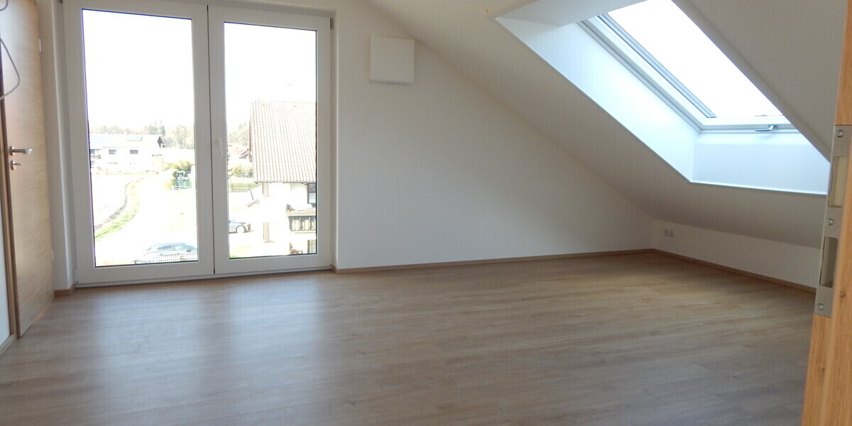 Frei ab sofort - Freilassing - 2,5 Zimmer Mietwohnung, 2. OG - günstig heizen mit Wärmepumpe! - Etagenwohnung Freilassing Lohen | Angebot:26729276