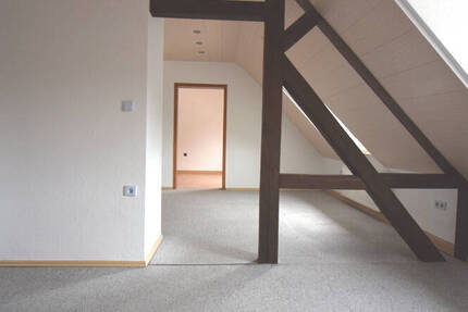 Schnuckelige DG-Wohnung in kleiner Wohneinheit