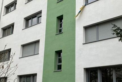 SanierteRenovierte 4 Zimmerwohnung mit Balkon zimmer