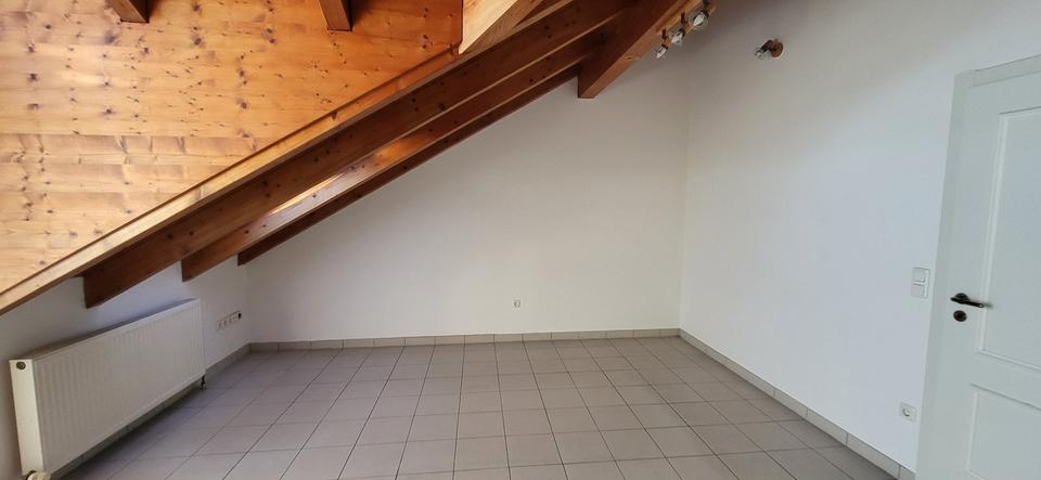 Dachgeschoßwohnung Dorfen - 2.5 Zimmer, 47 m&sup2;, 720&euro; | Angebot:24754006