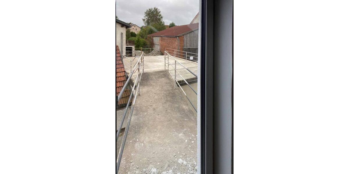 Dachgeschoßwohnung Zachenberg - 3 Zimmer, 1.350&euro; | Angebot:25370227