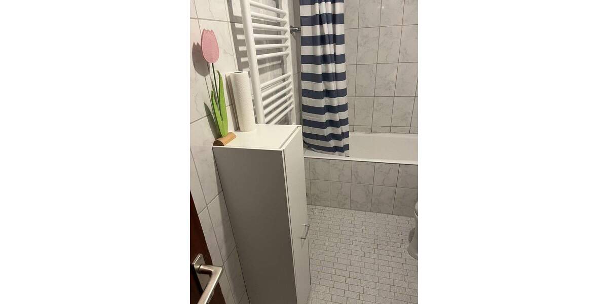 Helle möblierte 75 m² Wohnung mit Panorama & Garage 2 zimmer