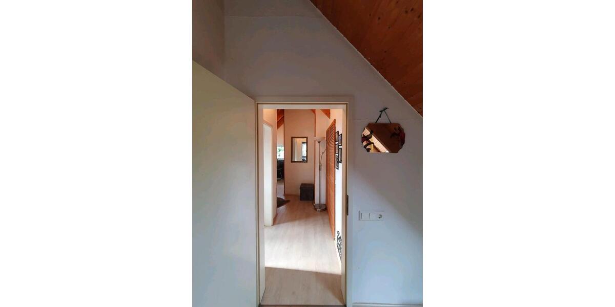 Dachgeschoßwohnung Wermelskirchen - 1.5 Zimmer, 58 m&sup2;, 588&euro; | Angebot:26535359