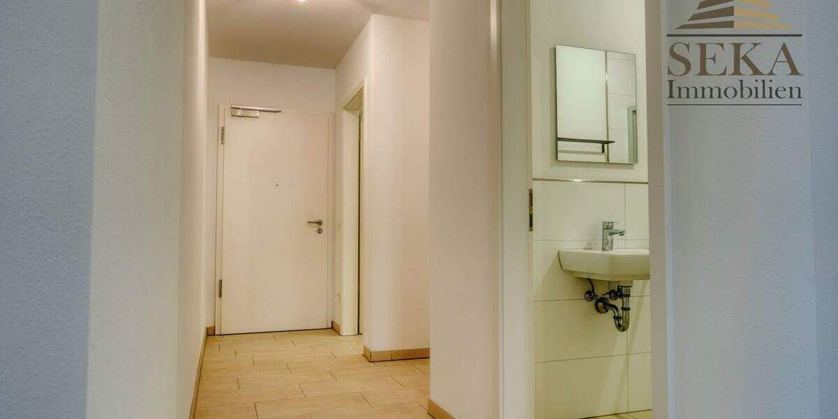 Etagenwohnung Deggendorf - 2 Zimmer, 101 m&sup2;, 1.095&euro; | Angebot:25772724