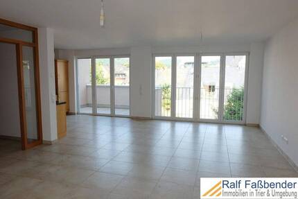 Trier-Zentrum, moderne 2 ZKB mit Einbauküche, Balkon und TG-SP ab sofort zu vermieten.