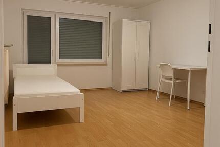 Schönes WG-Zimmer nähe TH Nürnberg mit zwei Balkonen