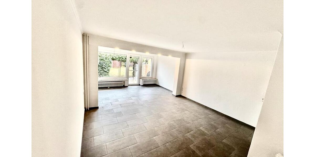 Etagenwohnung Hannover Bothfeld-Vahrenheide - 5 Zimmer, 155 m&sup2;, 1.840&euro; | Angebot:25232049