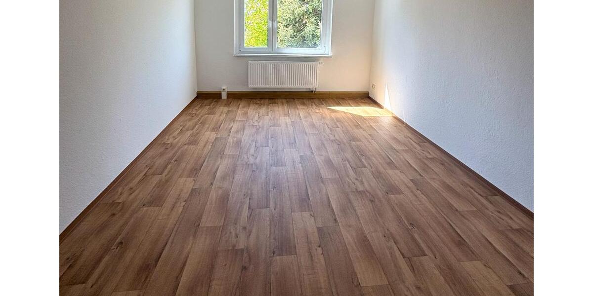Etagenwohnung Weida - 3 Zimmer, 60 m&sup2;, 330&euro; | Angebot:26366931