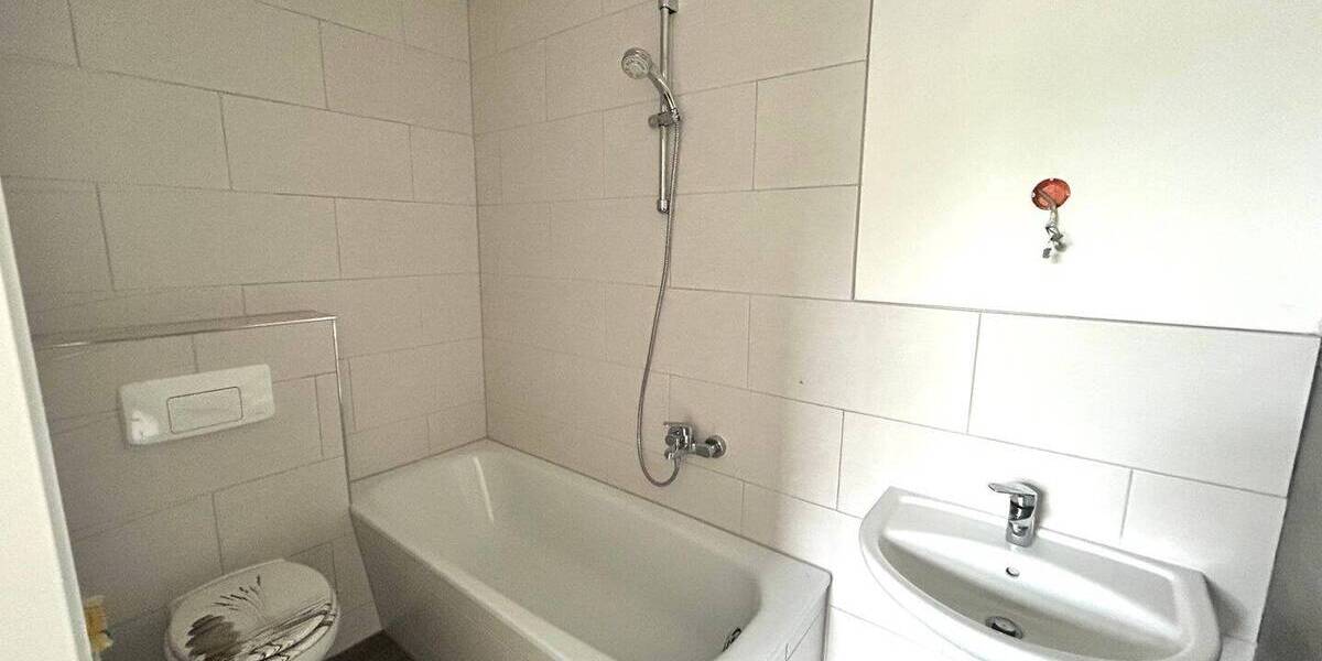 Etagenwohnung Limbach-Oberfrohna Kändler - 2 Zimmer, 48 m&sup2;, 312&euro; | Angebot:26752443