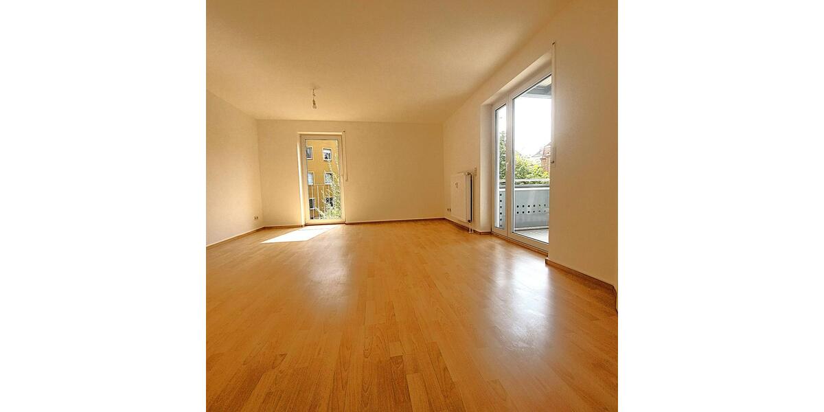 3 Zi. Whg., Zentrums- und Uninähe, kleine und ruhige Wohnanlage, Bad mit Fenster, Stellplatz 3 zimmer