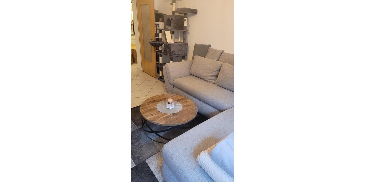 Etagenwohnung Werdau - 3 Zimmer, 72 m&sup2;, 400&euro; | Angebot:24839289