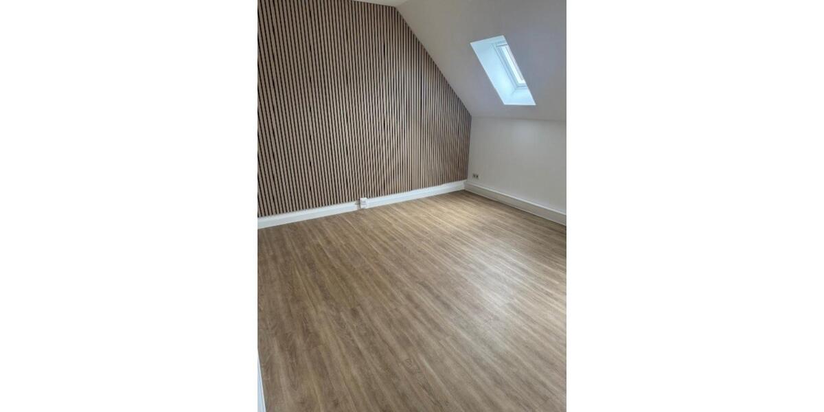 Dachgeschoßwohnung Ludwigsfelde - 3 Zimmer, 96 m&sup2;, 1.728&euro; | Angebot:21173589