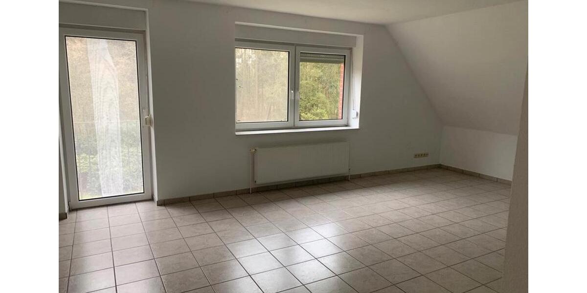 Dachgeschoßwohnung Soltau - 3 Zimmer, 90 m&sup2;, 600&euro; | Angebot:26019377