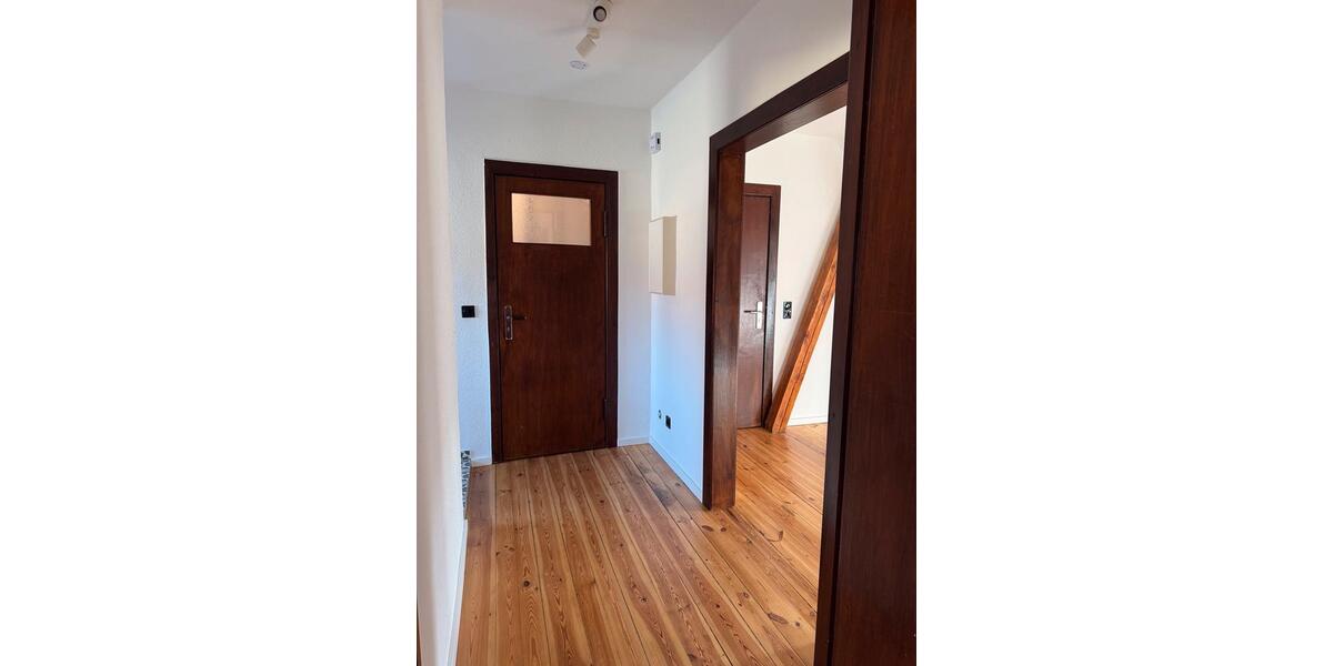 Dachgeschoßwohnung Wesenberg - 2 Zimmer, 49 m&sup2;, 320&euro; | Angebot:25821802