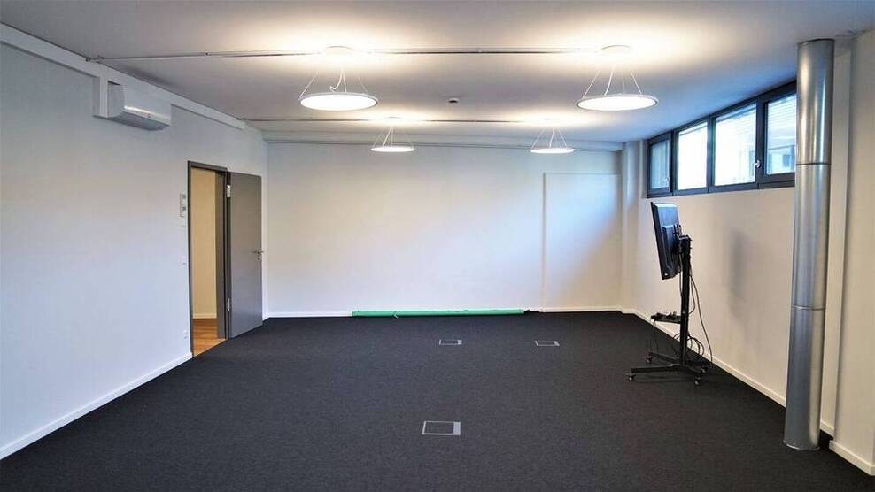 Moderne Büros mit großzügigen Fensterfronten - provisionsfrei & flexibel - All-in-Miete