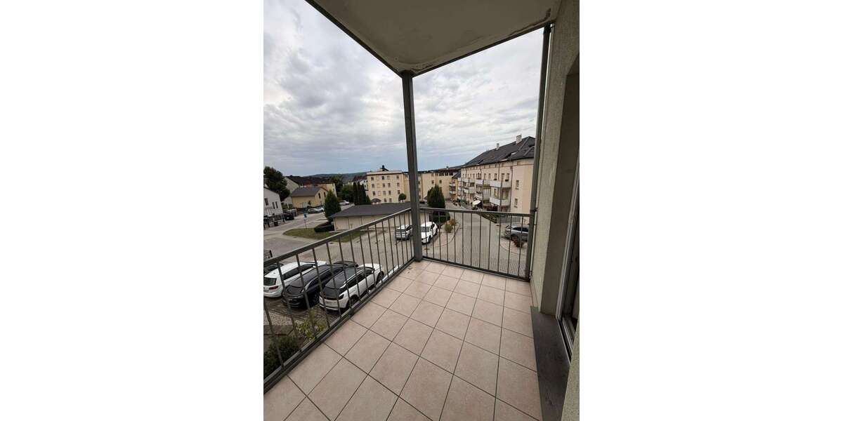 Etagenwohnung Gera - 3 Zimmer, 70 m&sup2;, 420&euro; | Angebot:27286961