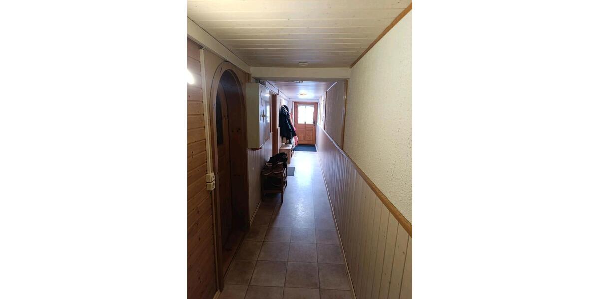 Etagenwohnung Görwihl - 6 Zimmer, 175 m&sup2;, 1.500&euro; | Angebot:26423402