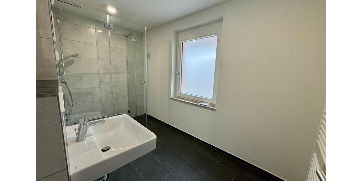 Dachgeschoßwohnung Esslingen am Neckar - 3 Zimmer, 93 m&sup2;, 1.625&euro; | Angebot:26489751