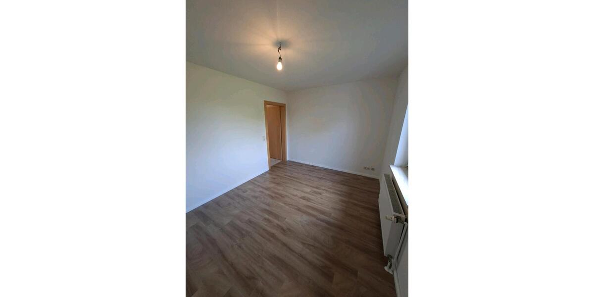 Einfamilienhaus Lunden - 4 Zimmer, 134 m&sup2;, 1.250&euro; | Angebot:26702893