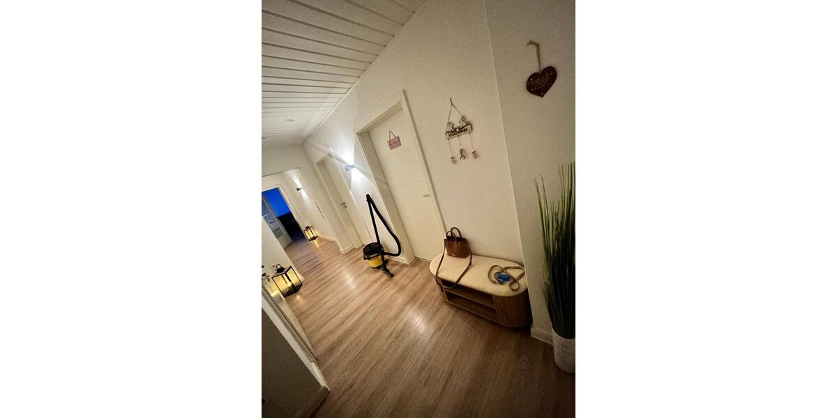 Dachgeschoßwohnung Stadthagen - 4 Zimmer, 95 m&sup2;, 850&euro; | Angebot:26586270