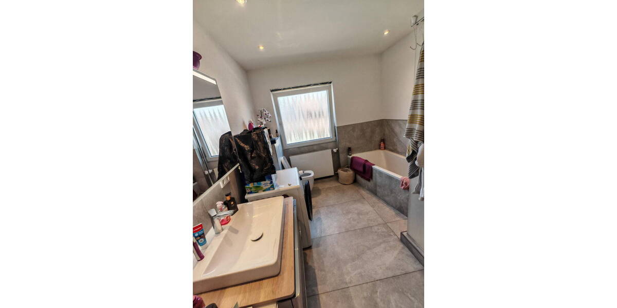 Etagenwohnung Heppenheim Kirschhausen - 4 Zimmer, 134 m&sup2;, 1.400&euro; | Angebot:26150676