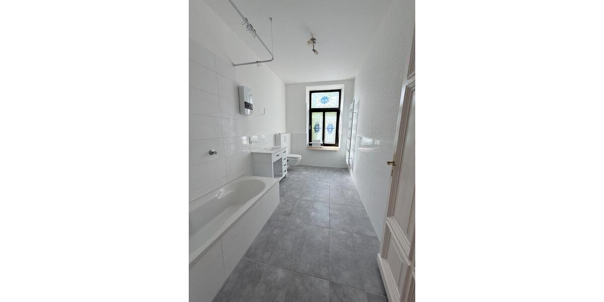 Etagenwohnung Nettetal - 4 Zimmer, 135 m&sup2;, 1.329&euro; | Angebot:26703023