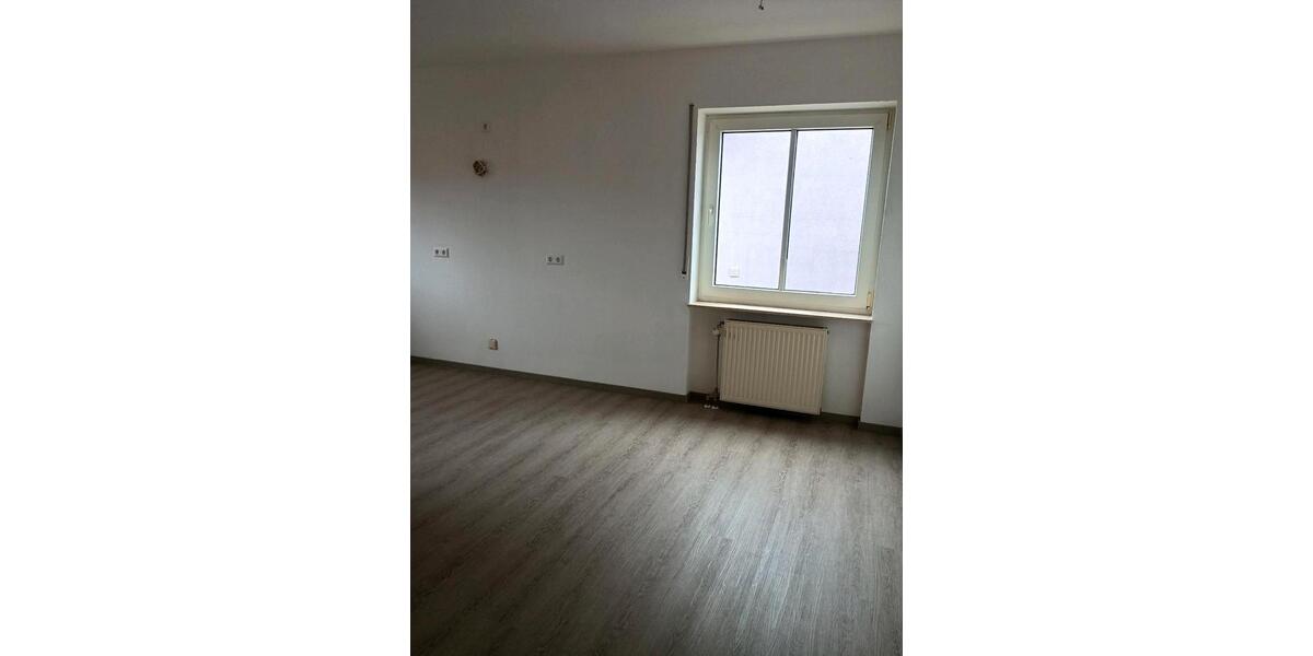 Etagenwohnung Osterburken - 3 Zimmer, 85 m&sup2;, 650&euro; | Angebot:25627472
